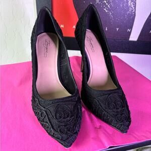 Vince camuto IMAGINE Oliva stiletto heel black Embroidered EUC‎ sz 10 romantic